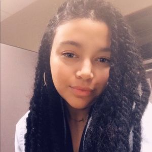 Meet your Posher, Ansley